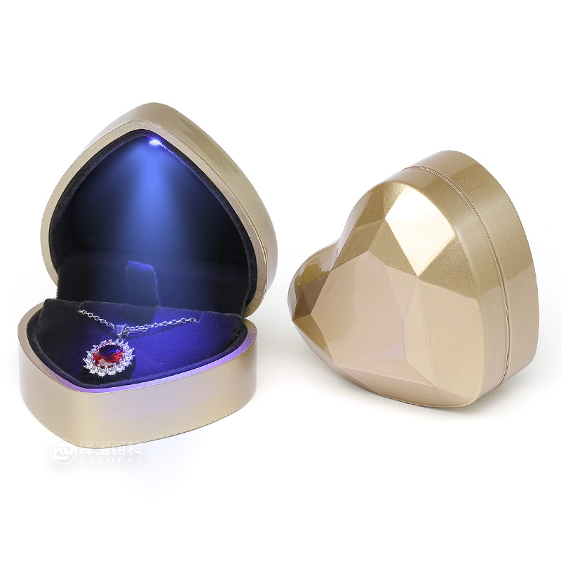 Anillo Promesa Sempiterna – Caja de Corazón con Luz LED de Alta Intensidad